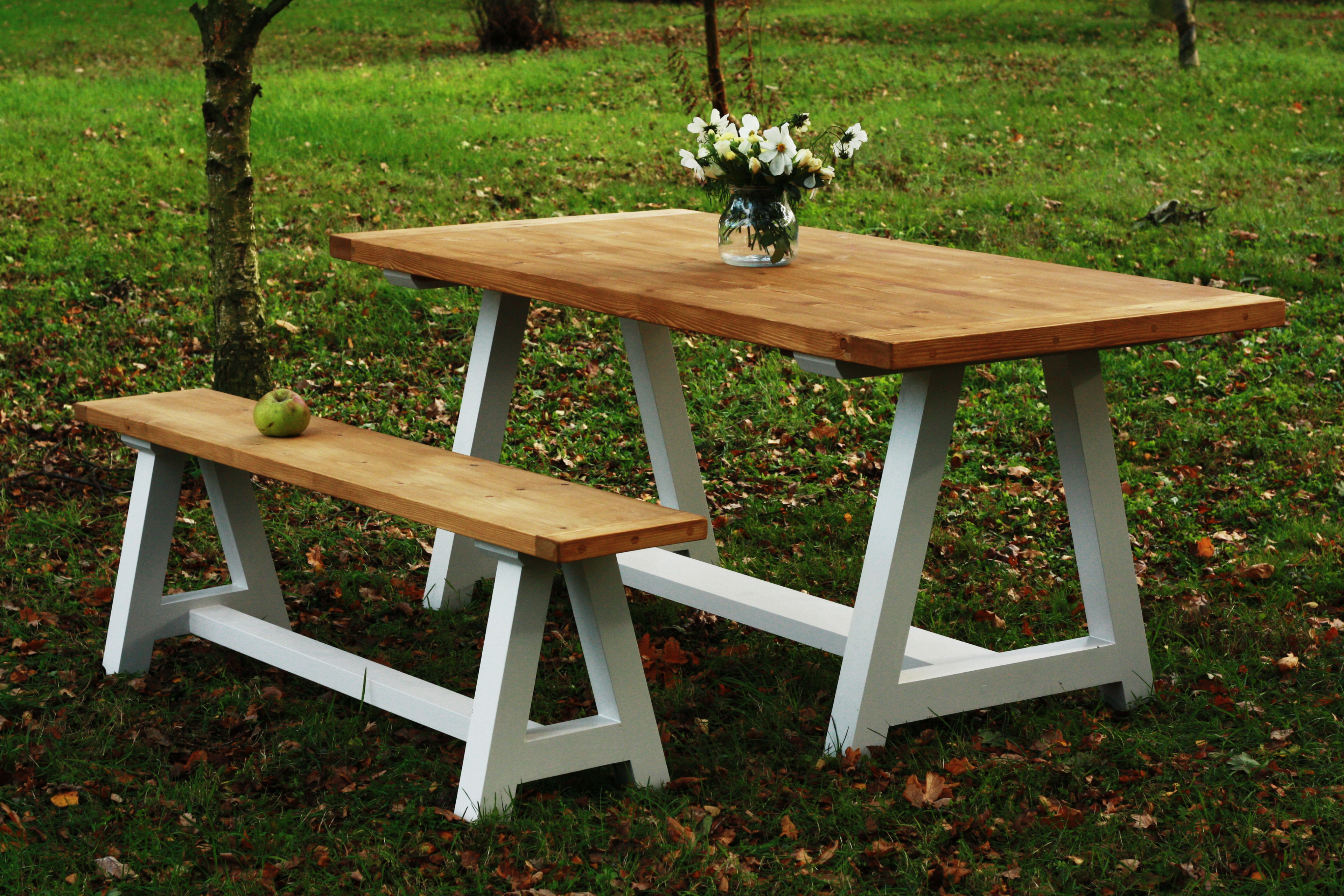 solid wood kitchen table uk